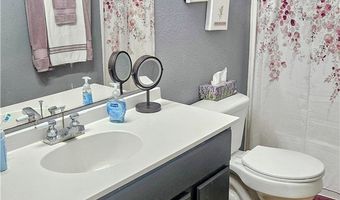 718 Seabreeze St, Alice, TX 78332