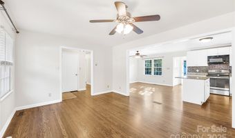 3420 Woodleaf Rd, Charlotte, NC 28205