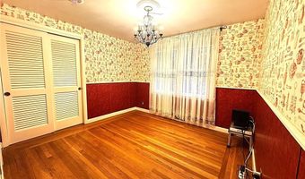 91 Ridgeway Rd, Cranston, RI 02920