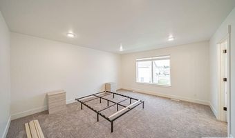 2926 Curlew Dr, Ammon, ID 83401