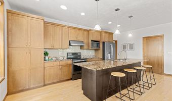 1141 E BANTA Ct, Appleton, WI 54915