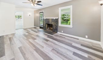 5 Willow Rd, Anderson, IN 46011