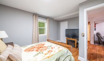116 Chestnut Ridge Rd, Bethel, CT 06801