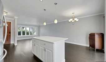 556 Sandra Pl, Teaneck, NJ 07666