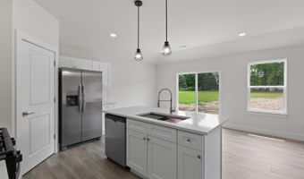 2010 Green Acres Dr, Adrian, MI 49221