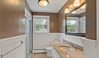 28 Eveready Ave, Bristol, RI 02809