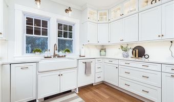65 Spring St, North Kingstown, RI 02874