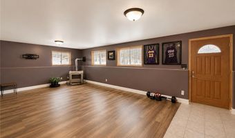 6828 Aurora Dr, Akeley, MN 56433