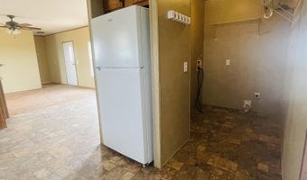 938 N Lake Rd, Artesia, NM 88210