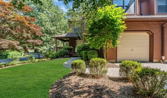76 Pape Dr, Atlantic Highlands, NJ 07716