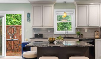 111 E Lincoln Ave, Atlantic Highlands, NJ 07716
