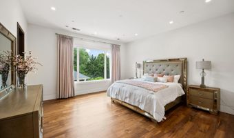 8880 BRADLEY Blvd, Bethesda, MD 20817