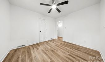 2500 Markham Ct, Charlotte, NC 28205