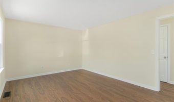 208 W View Rd, Middletown, RI 02842