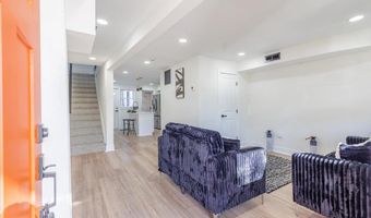 4702 MEADE St NE, Washington, DC 20019