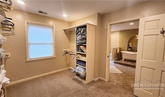 272 Stoneybrook Ln, Banner Elk, NC 28604