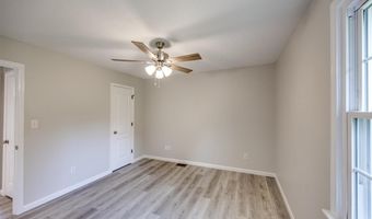 138 Springhill Dr, Bardstown, KY 40008