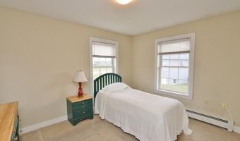 110 Streamside Ln, Bangor, ME 04401