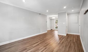4815 31ST St S B1, Arlington, VA 22206
