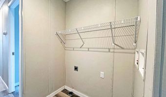 7055 Quarry Rd 8, Amherst, OH 44001
