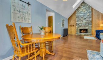 5 Fairway Dr, Arden, NC 28704