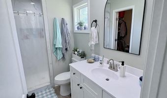 1018 N Sherman Dr, Blue Springs, MS 38828