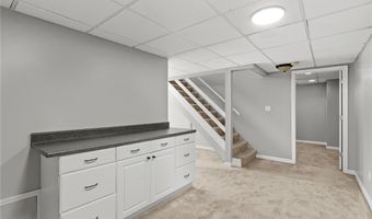 1770 Spring View Terrace Ct, Ballwin, MO 63021