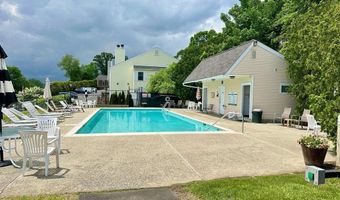 55 Mill Plain Rd 34-17, Danbury, CT 06811