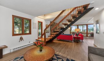 55 Lakeview Dr, Adirondack, NY 12808