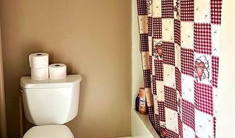 290 WOODS Rd, Abbottstown, PA 17301