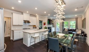 1616 Prestwick Ln, Dunwoody, GA 30338