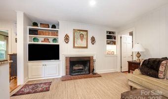 3125 Loma Ln, Charlotte, NC 28205
