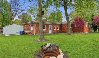 918 Columbia St, Algonac, MI 48001