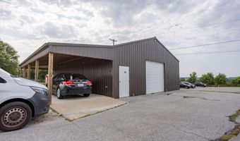3100 S Elliott Ave, Aurora, MO 65605