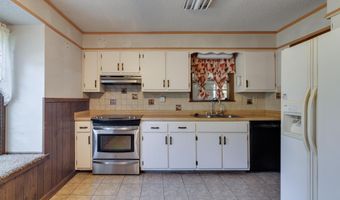 8083 CINDERS Dr, Bartlett, TN 38133