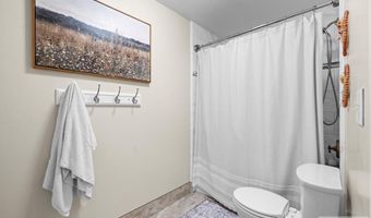 890 Dell Rd, Chubbuck, ID 83202