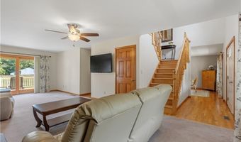 3 Courtney Ln, Hopkinton, RI 02832