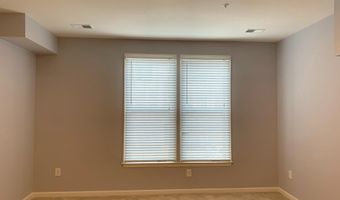 24701 BYRNE MEADOW Sq 200, Aldie, VA 20105