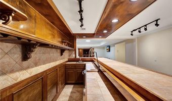 5035 Towne Lake Hls N, Woodstock, GA 30189