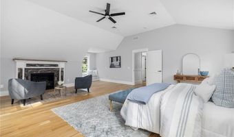 35 Beech Crest Rd, East Greenwich, RI 02818