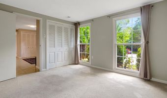 8302 NIGHTINGALE Ct, Annandale, VA 22003
