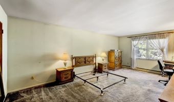 9 Crest Hill Dr, Alloway, NJ 07461