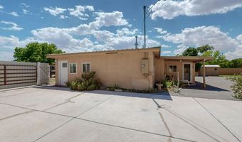 855 Foxcroft Loop, Bosque Farms, NM 87068