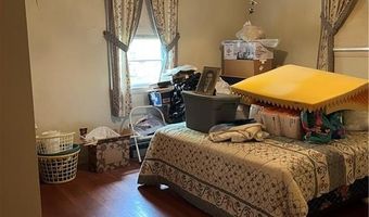 1369 Hope Rd, Cranston, RI 02831