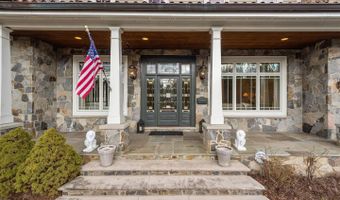 5823 GOLDSBORO Rd, Bethesda, MD 20817