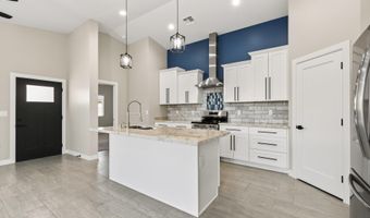 16 E Davis Ln, Avondale, AZ 85323