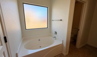 516 E Wolf Hollow Dr, Casa Grande, AZ 85122