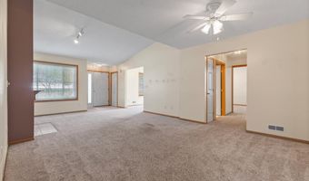 130 NW Georgetown Blvd 4, Ankeny, IA 50023
