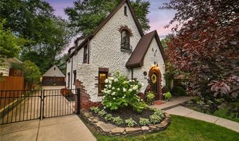 165 Lamarck Dr, Amherst, NY 14226