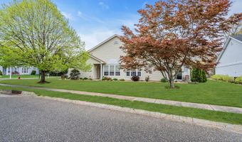 64 Symphony Ave, Bayville, NJ 08721